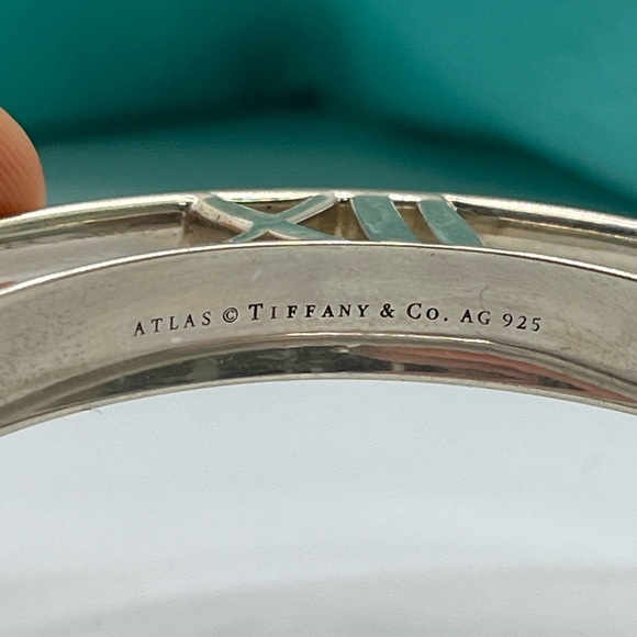 Tiffany & Co. Atlas Sterling Silver Roman Numeral Circle Medallion Pendant - Picture 4 of 7